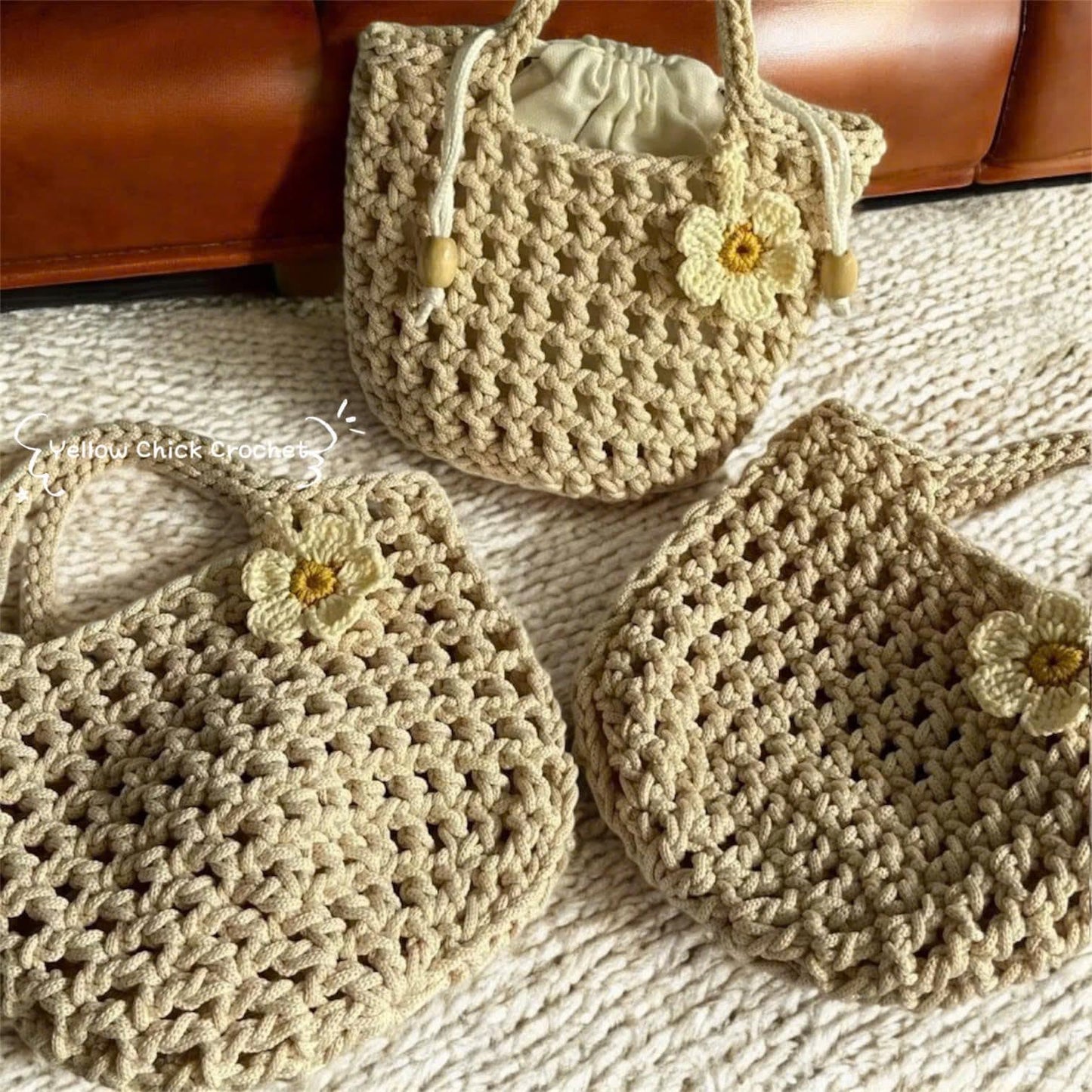 Handmade Crochet Mesh Bag with Flower Charm, Elegant Short Handbag, Custom Colors, Floral crochet bag, Mother's Day gift, Easter Gift