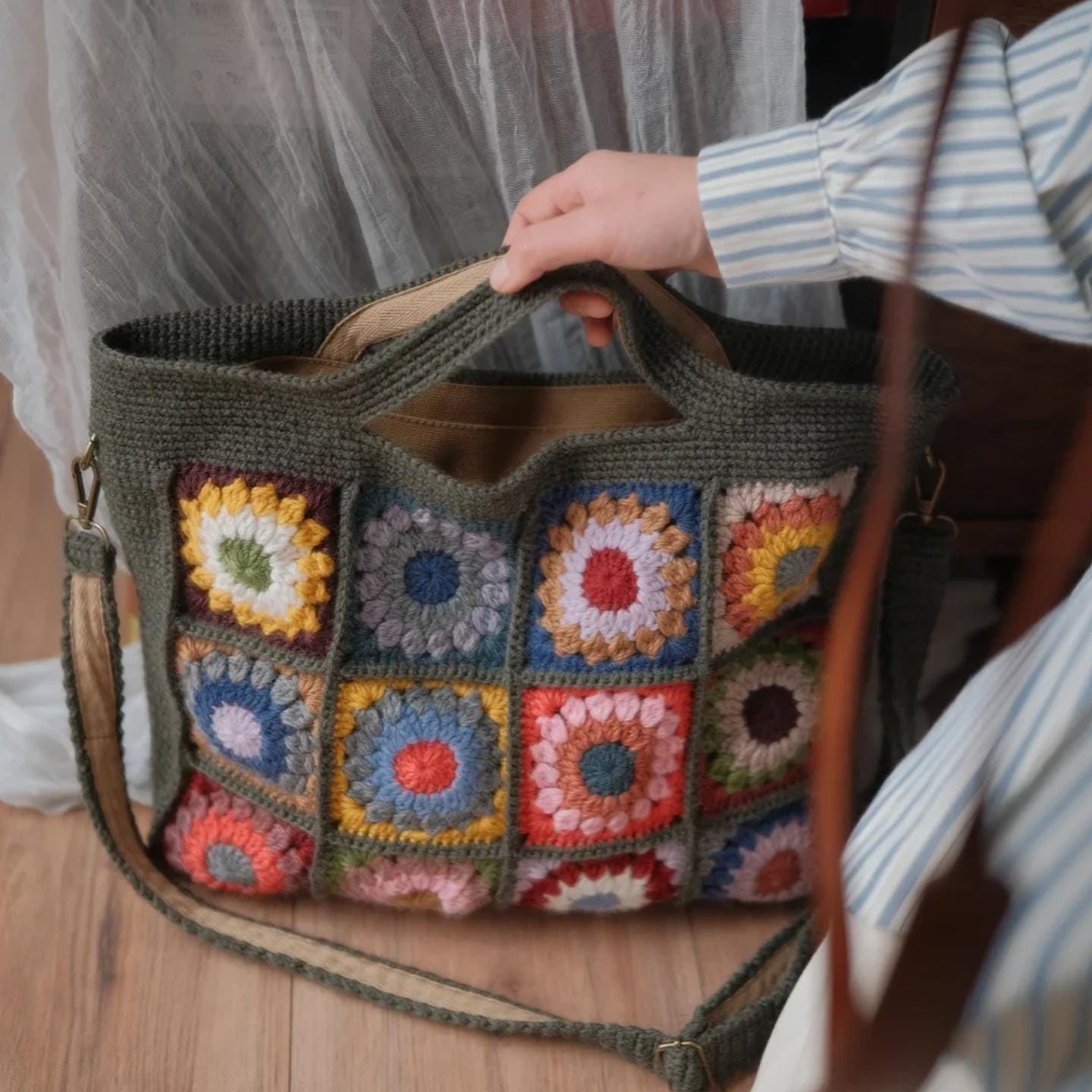 Handmade With 100% Premium Wool Crochet Tote Bag, 3D Granny Square Purse, Boho Shoulder Bag with Cotton Lining &amp; YKK Zipper, Gift for Her