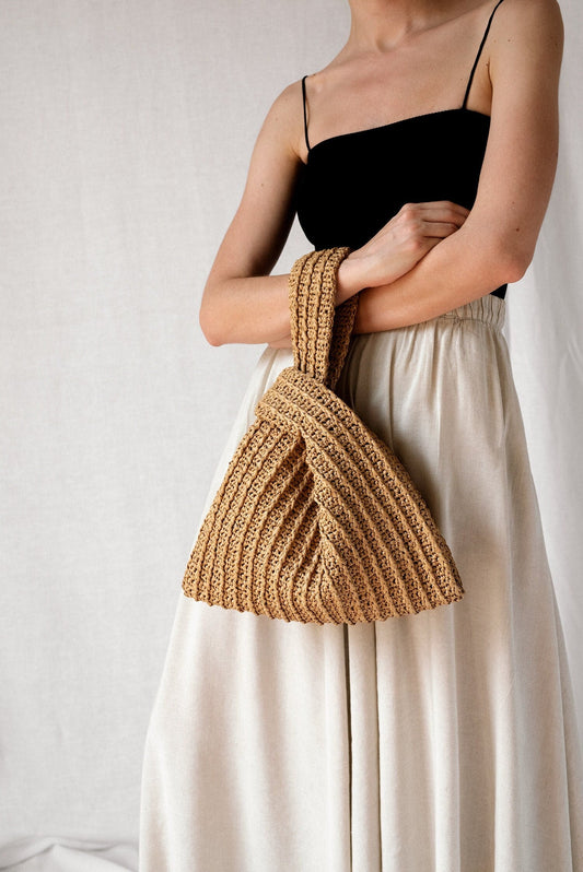 Raffia Knot Bag in Tan, Crochet Raffia Handbag, Summer Wrist Bag, Minimal Straw Bag, Handcrafted Pouch Purse — The Raffia Knot Bag