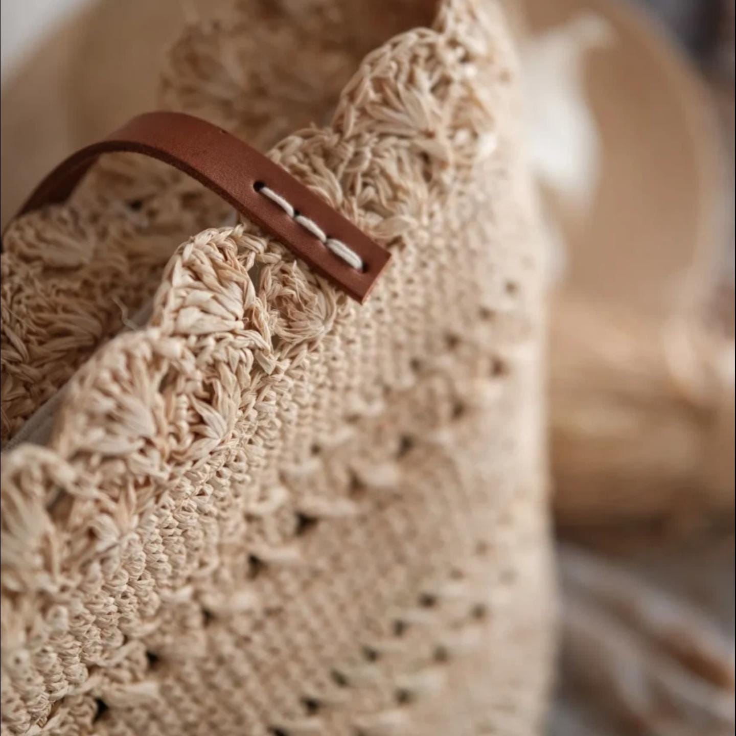 Handmade Raffia Tote Bag with Leather Lily of the Valley Charm Set, Crochet Beach Bag with Lining, Boho Purse Gift for Her
