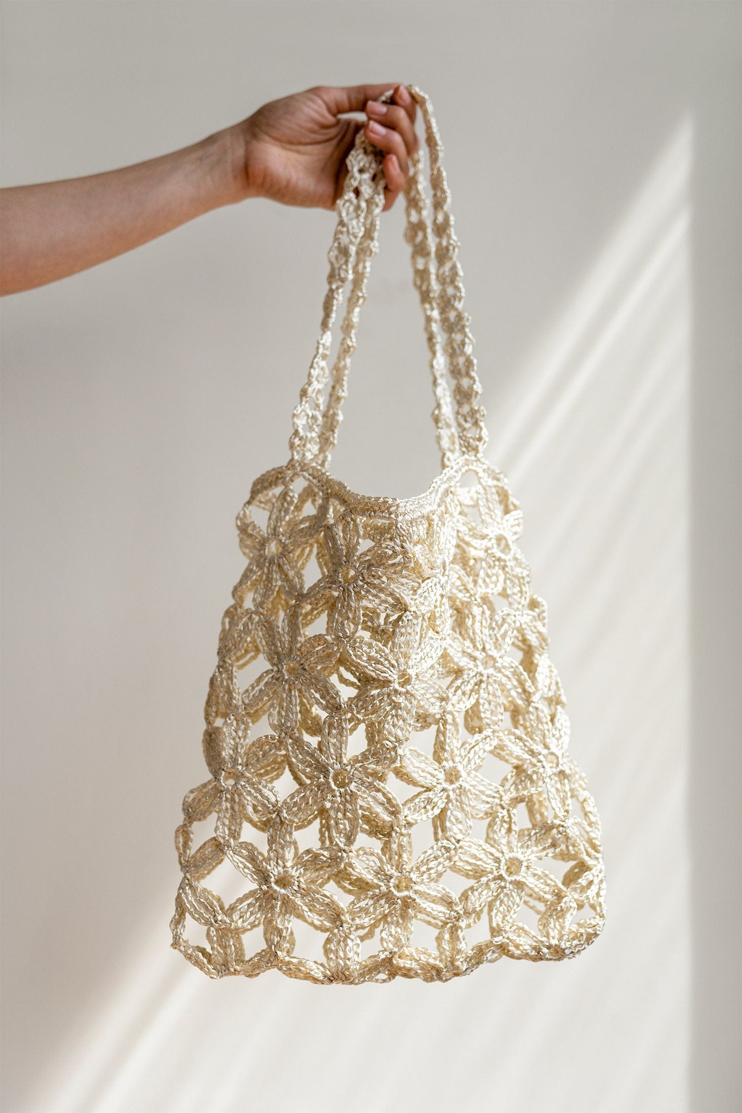 Flower Crochet Raffia Tote Bag in Seashell, Summer Tote Bag, Straw Mesh Bag, Handcrafted Tote, Crochet Handbag — Jasmine Raffia Tote