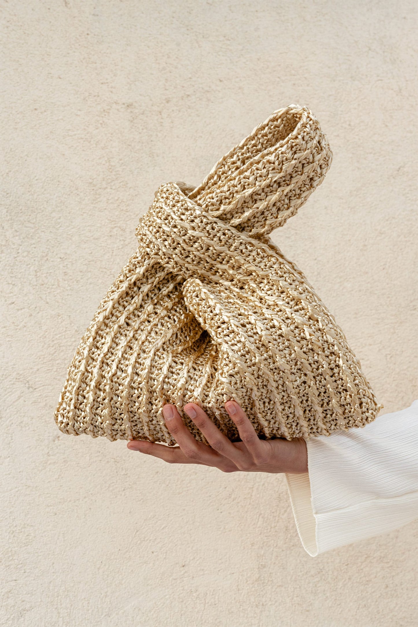 Raffia Knot Bag in Tan, Crochet Raffia Handbag, Summer Wrist Bag, Minimal Straw Bag, Handcrafted Pouch Purse — The Raffia Knot Bag