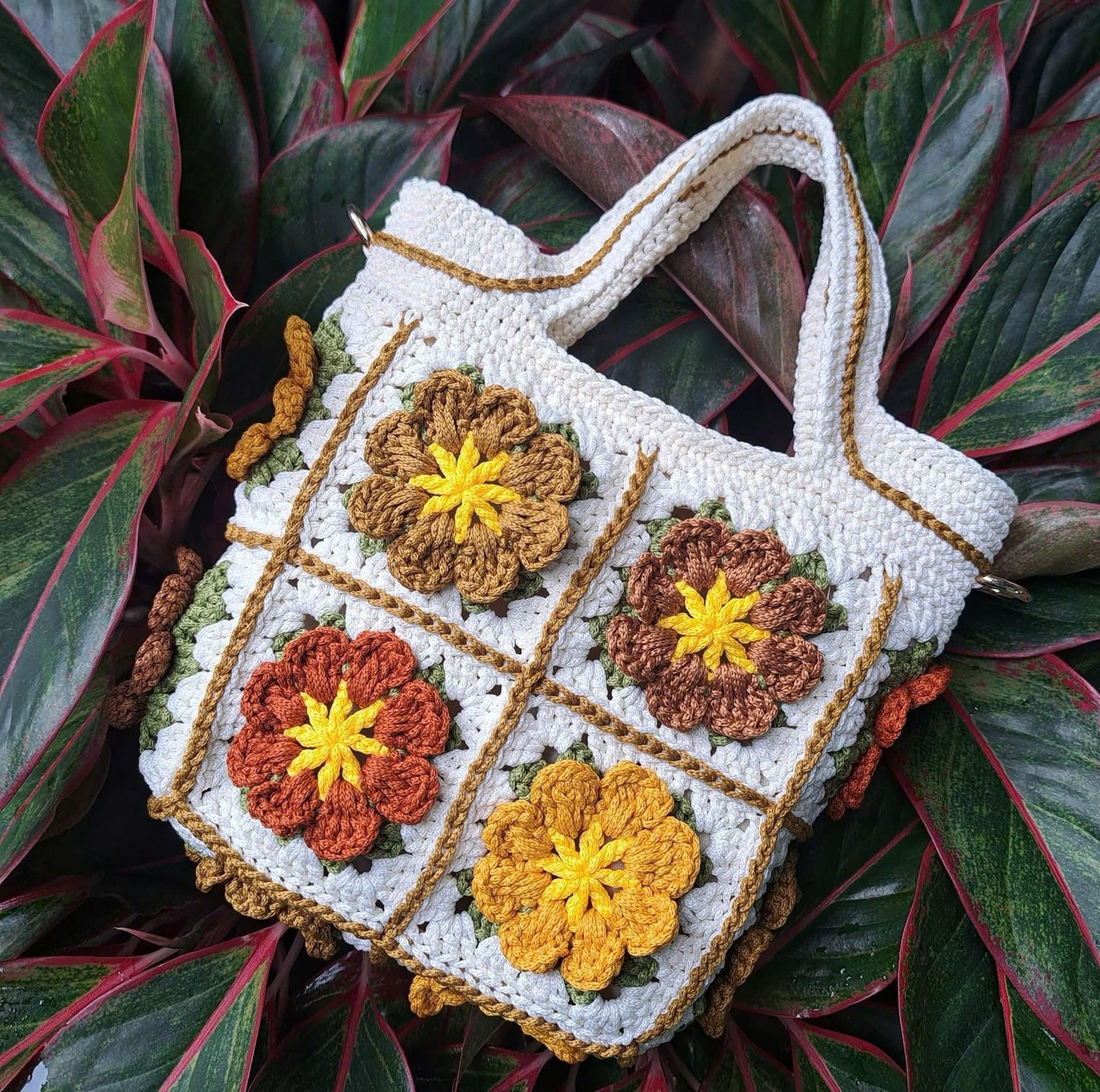 Crossbody flower bag, Crochet Granny square bag, small floral handbag, pink purple yellow flower bag, 20cmx20cm bag, Xmas Christmas gift