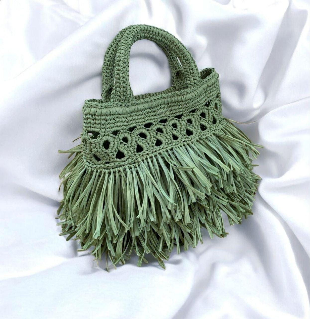 Raffia fringe bag, boho-style crocheted handbag, summer evening bag, woven handbag, women's festival bag, green tote bag as a gift