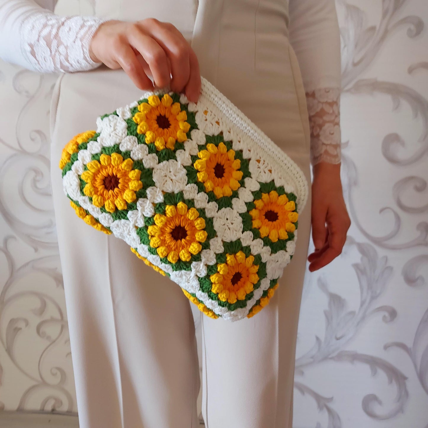 Crochet Rose Granny Square Kiss Lock Bag: Handmade Cotton Purse, Galentine's Day Gifts Bag, Valentine Tote Bag