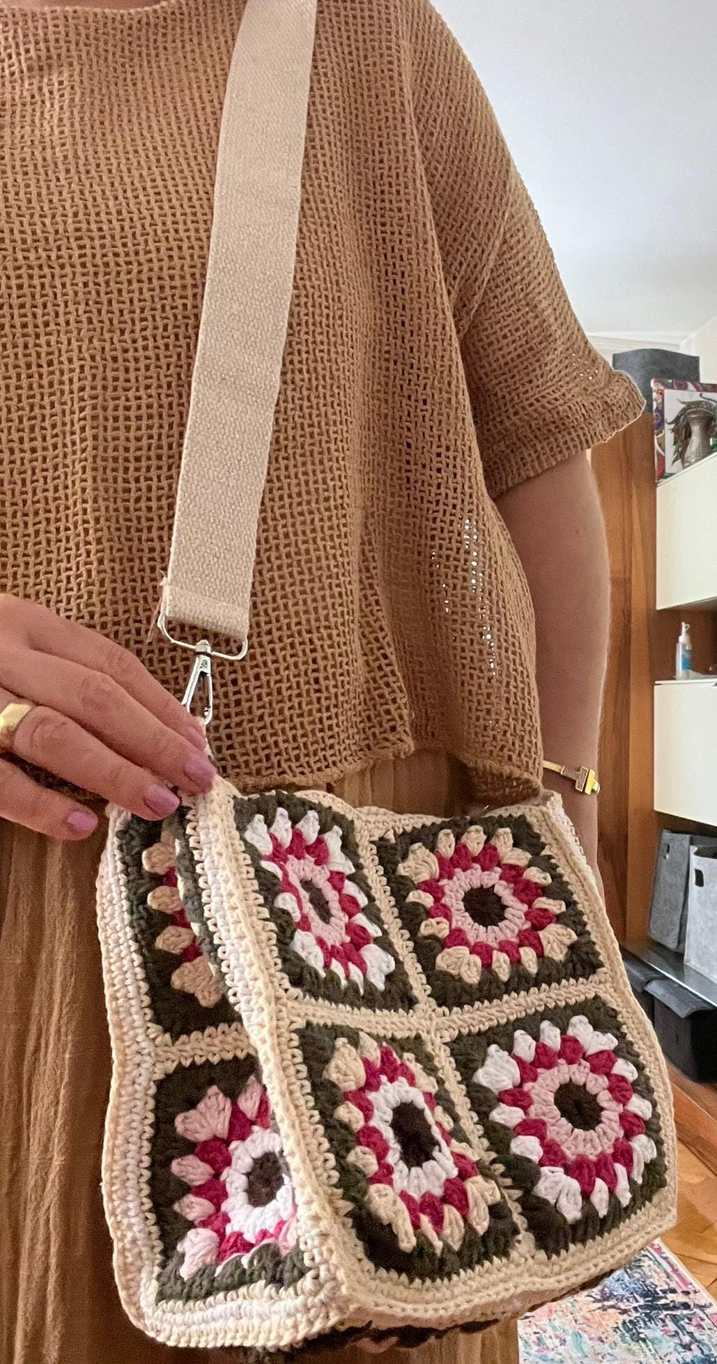 Crochet Granny Square Crossbody Bag: Blue Whisper Luna Loops, Bamboo Handle