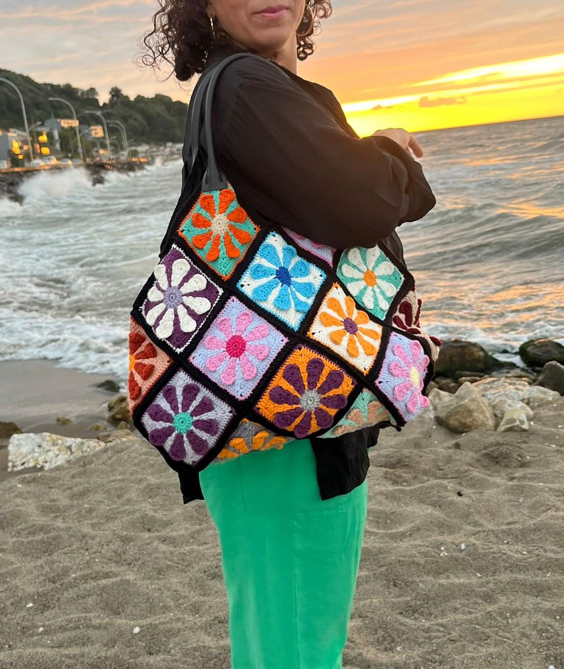 Handmade Crochet Granny Square Bag â€?Flower Power Tote â€?Colorful Beach Shoulder Bag