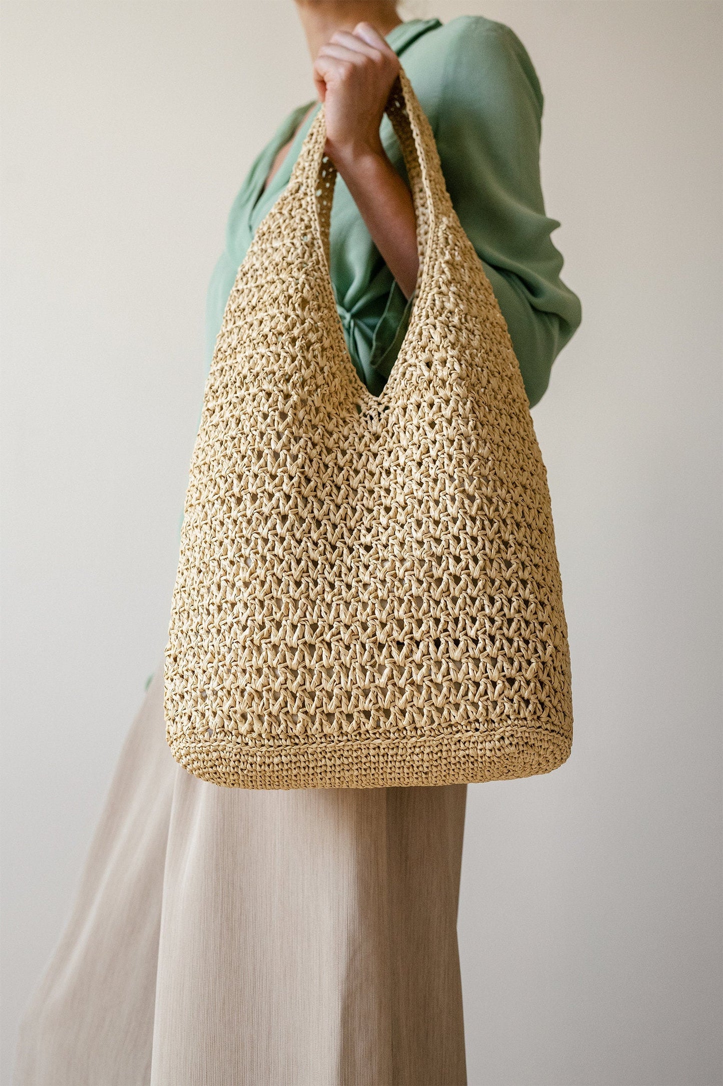 Crochet Raffia Tote in Tan, Summer Tote Bag, Straw Mesh Bag, Lightweight Tote, Crochet Shoulder Bag, One Handle Bag — The Daphne Tote