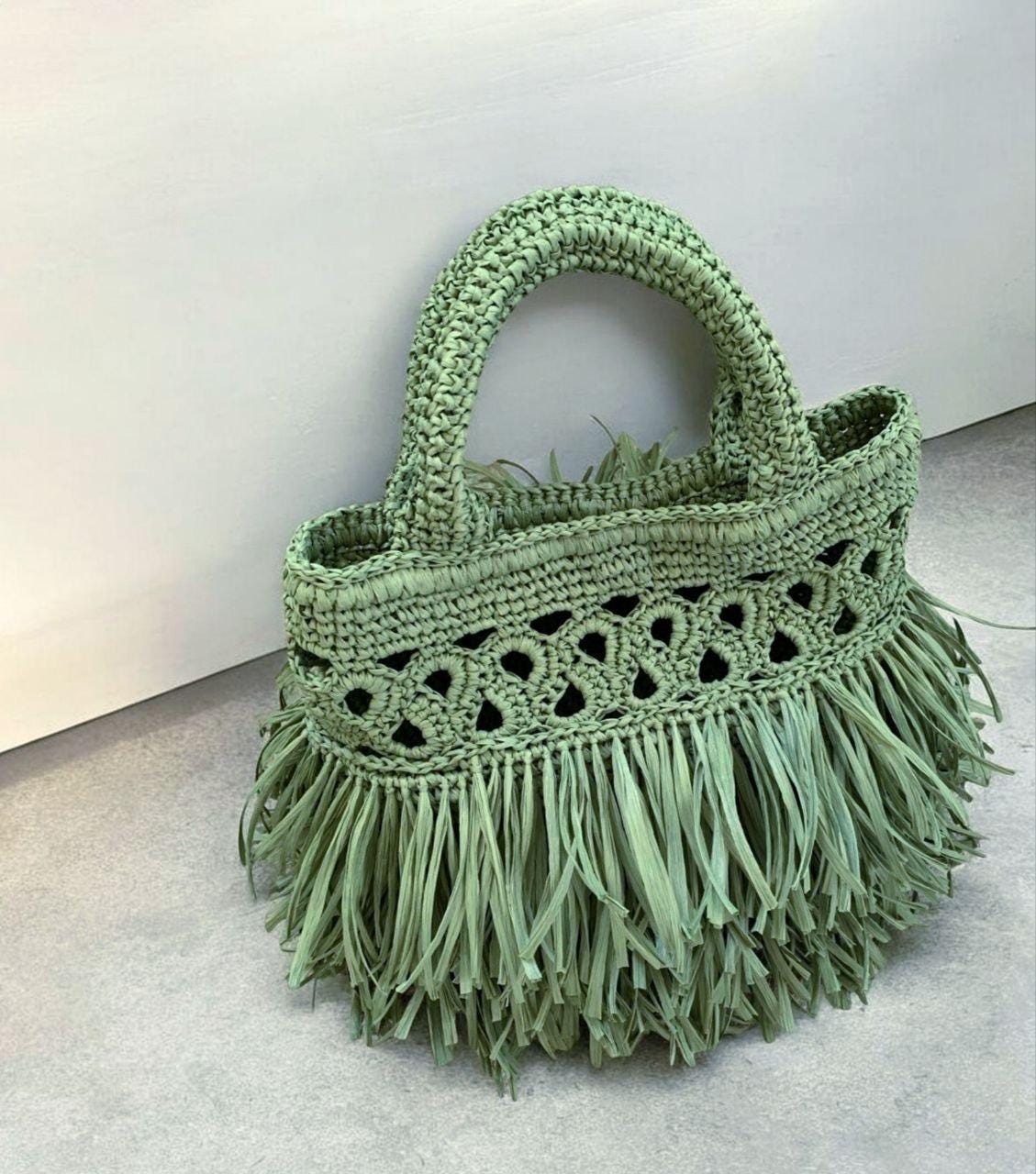 Raffia fringe bag, boho-style crocheted handbag, summer evening bag, woven handbag, women's festival bag, green tote bag as a gift