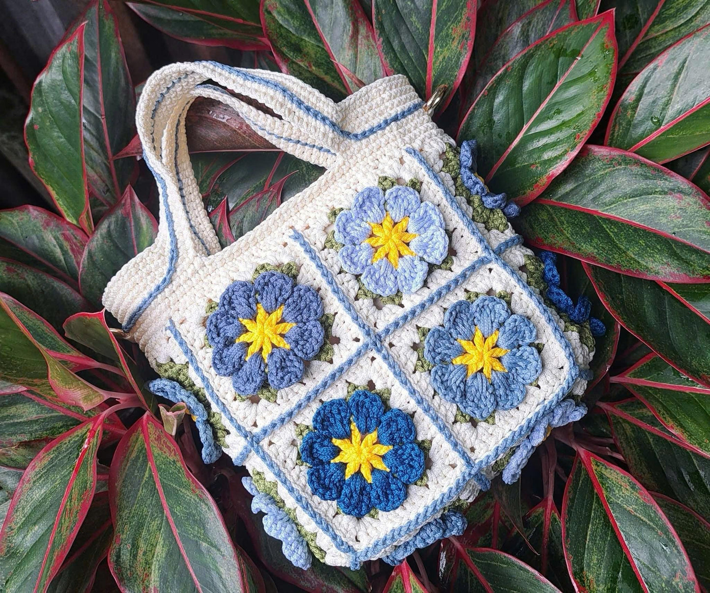 Crossbody flower bag, Crochet Granny square bag, small floral handbag, pink purple yellow flower bag, 20cmx20cm bag, Xmas Christmas gift