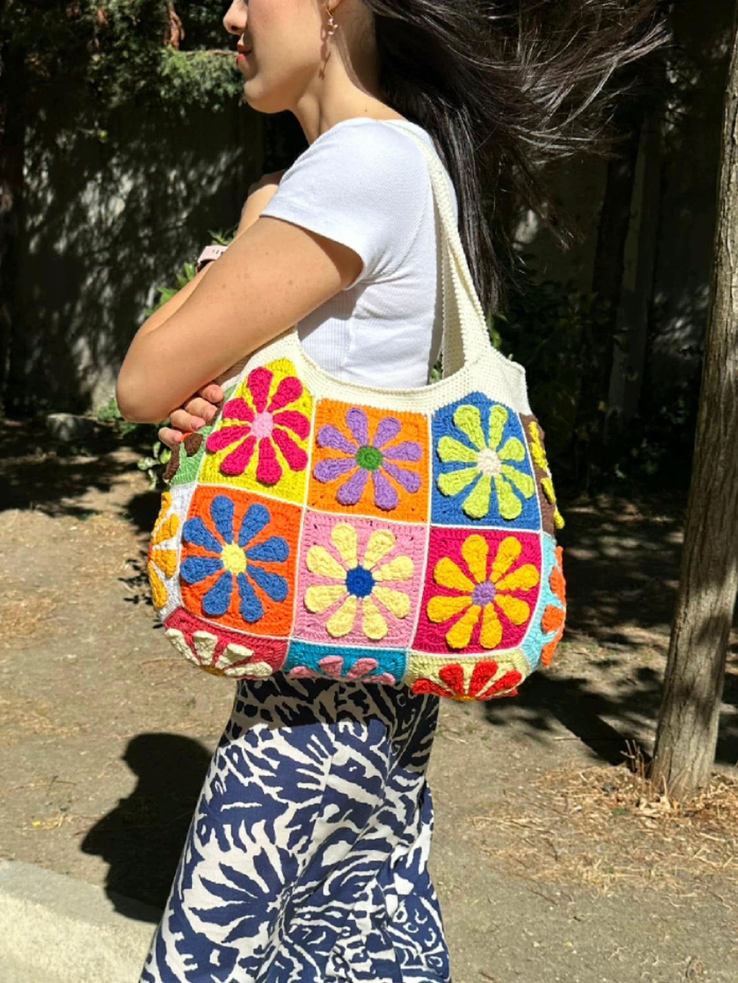 Granny Square Bag Daisy: Aesthetic Spring Style , Crochet Handmade Tote Bag, Custom Hobo Bag
