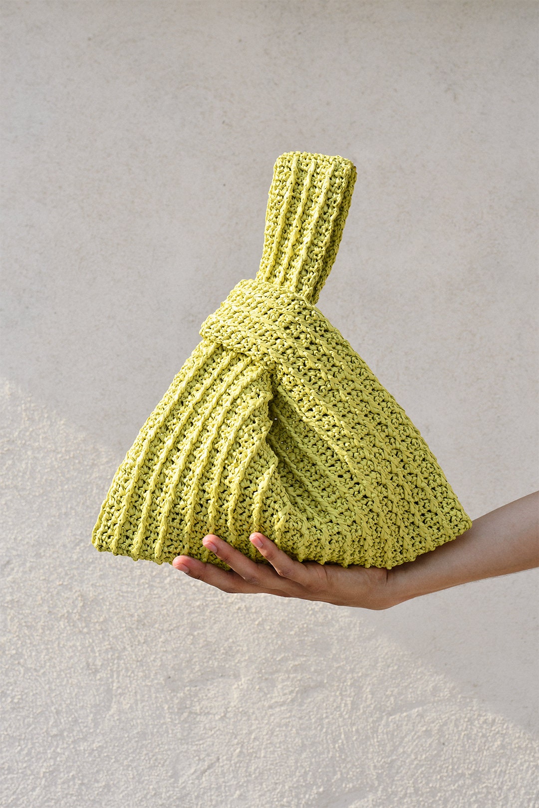 Raffia Knot Bag in Tan, Crochet Raffia Handbag, Summer Wrist Bag, Minimal Straw Bag, Handcrafted Pouch Purse — The Raffia Knot Bag