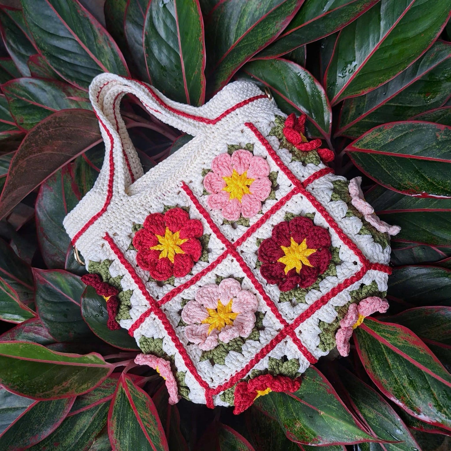 Crossbody flower bag, Crochet Granny square bag, small floral handbag, pink purple yellow flower bag, 20cmx20cm bag, Xmas Christmas gift