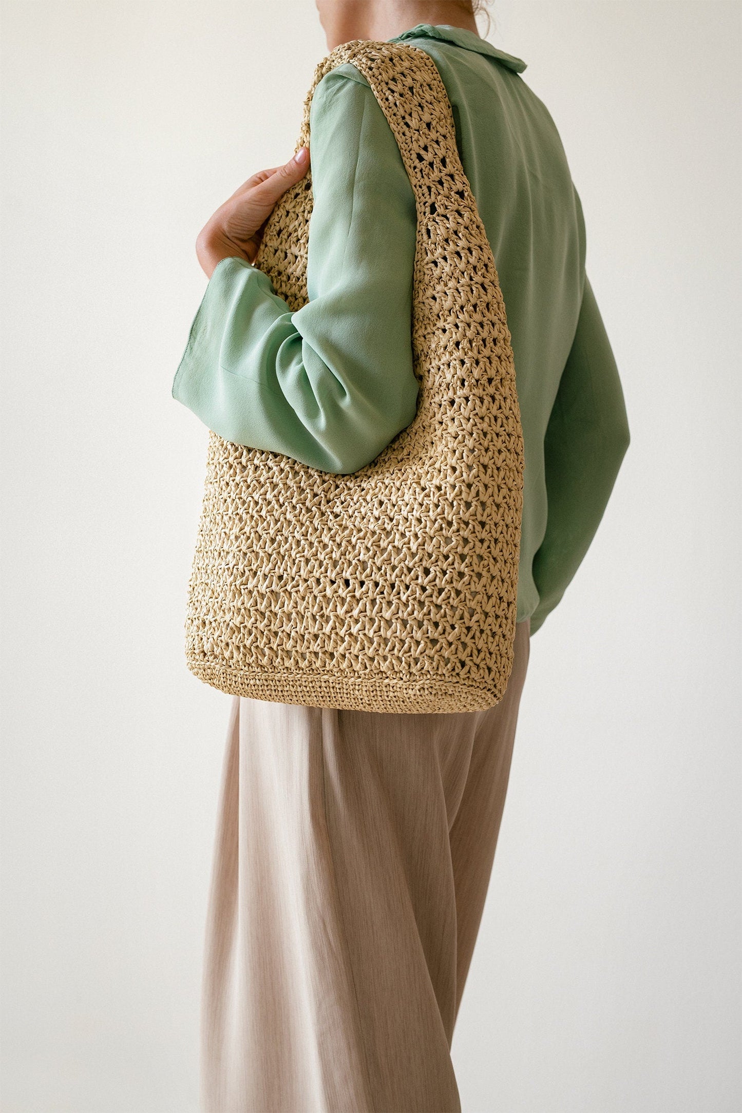 Crochet Raffia Tote in Tan, Summer Tote Bag, Straw Mesh Bag, Lightweight Tote, Crochet Shoulder Bag, One Handle Bag — The Daphne Tote