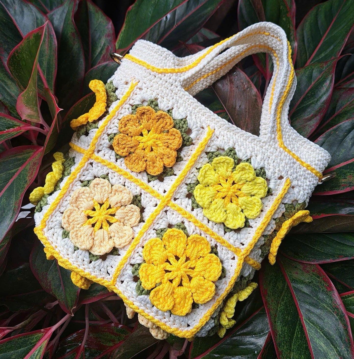 Crossbody flower bag, Crochet Granny square bag, small floral handbag, pink purple yellow flower bag, 20cmx20cm bag, Xmas Christmas gift