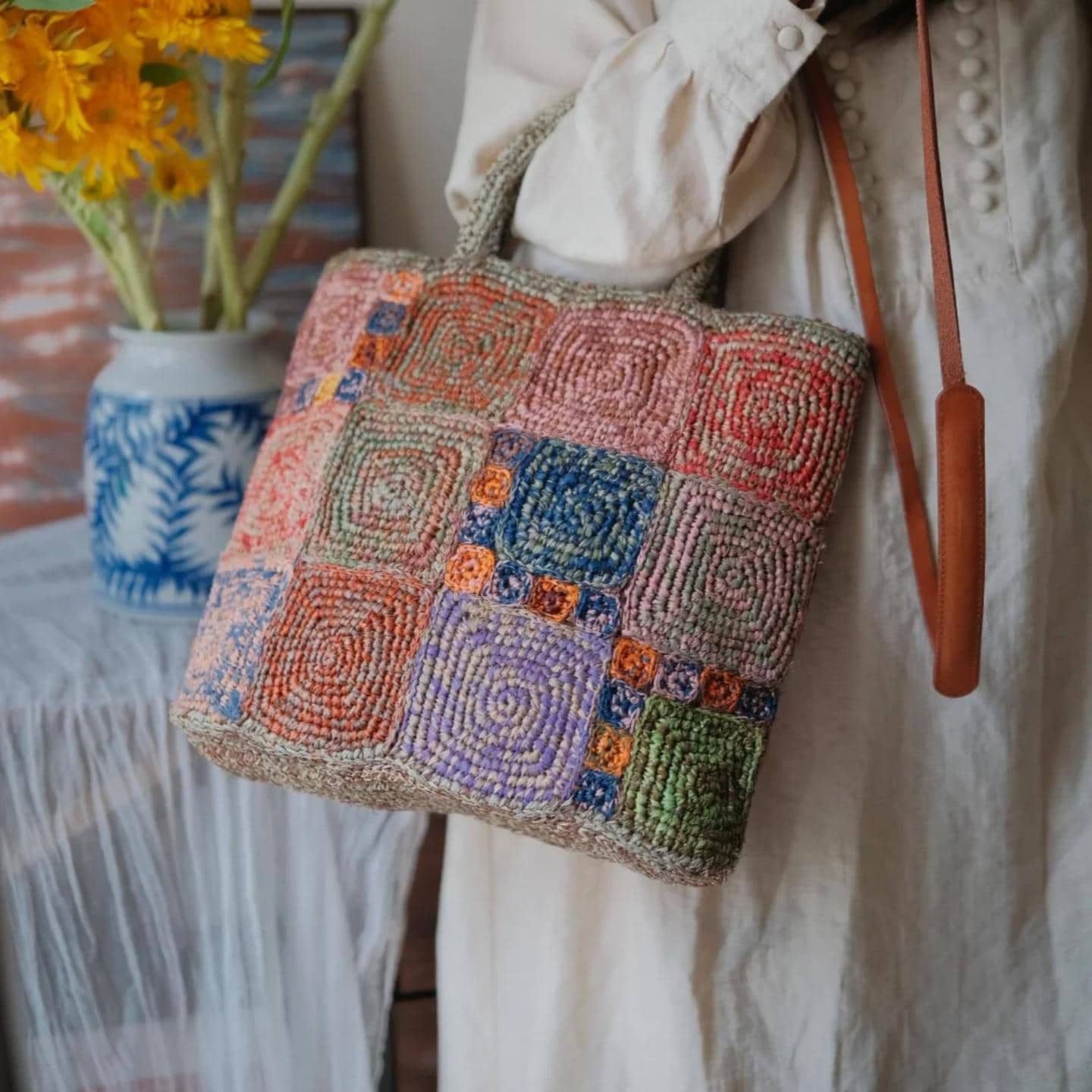 Handmade Boho Chic Raffia Handbag, Colorful Crochet Tote Bag, Woven Beach Bag with Magnetic Snap, Perfect for Vacation, Gift for Her