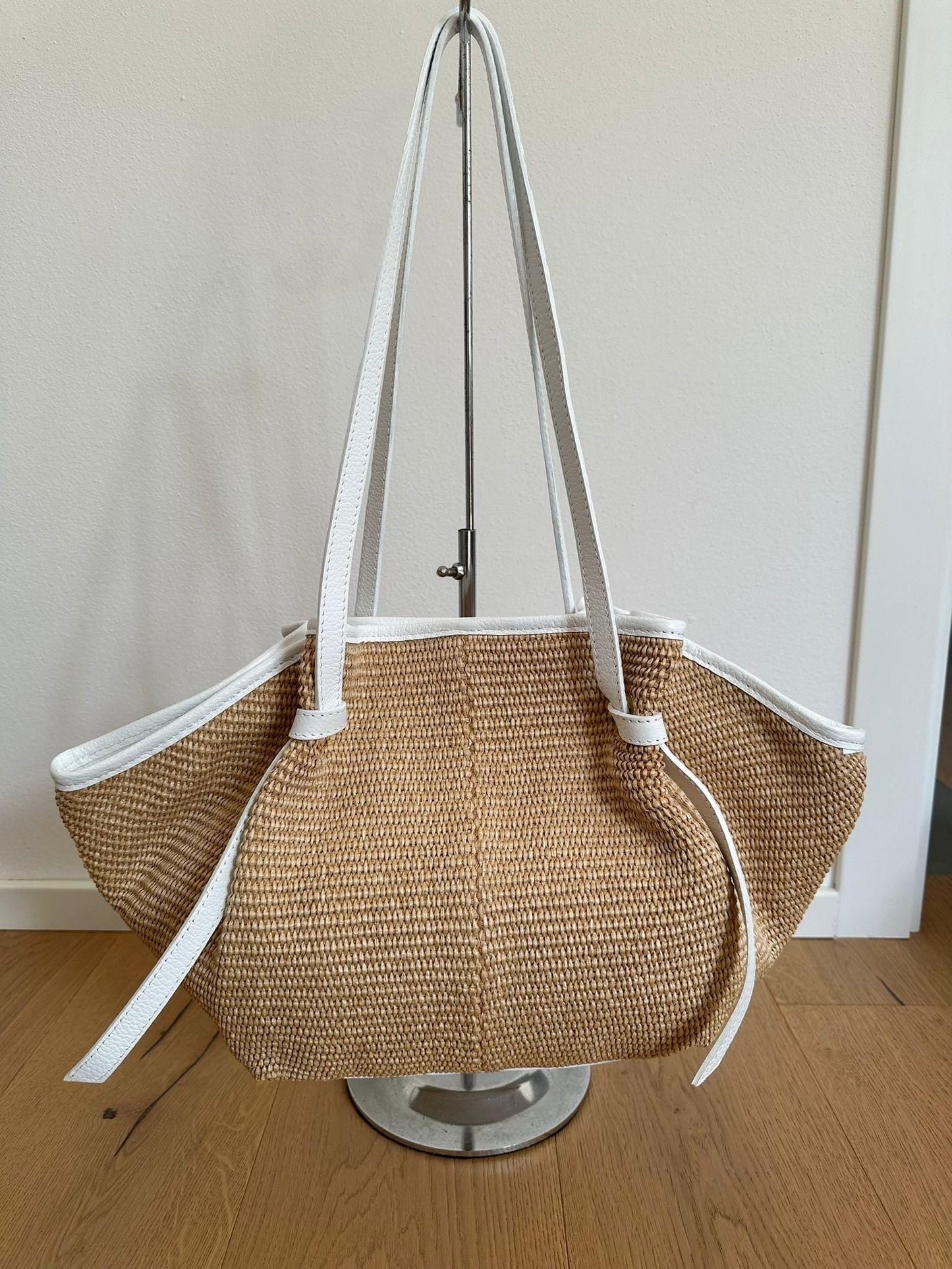Shoulder tote bag in genuine leather and raffia, Italian tote bag, made in Italy bag, summer raffia straw bag, Italian leder pockets, luxury gift