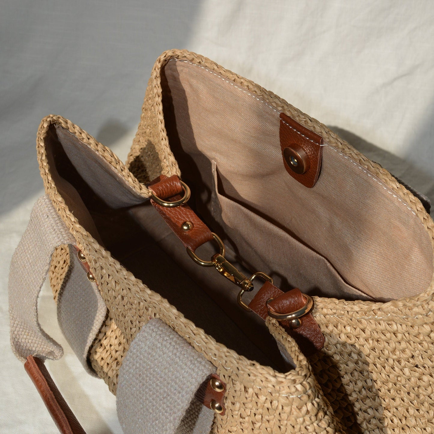 Crochet Raffia Purse - Natural Crossbody Handbag, Handwoven Summer Straw Bag, Wicker Handmade Purse Bag, Chic &amp; Stylish Accessory Gifts