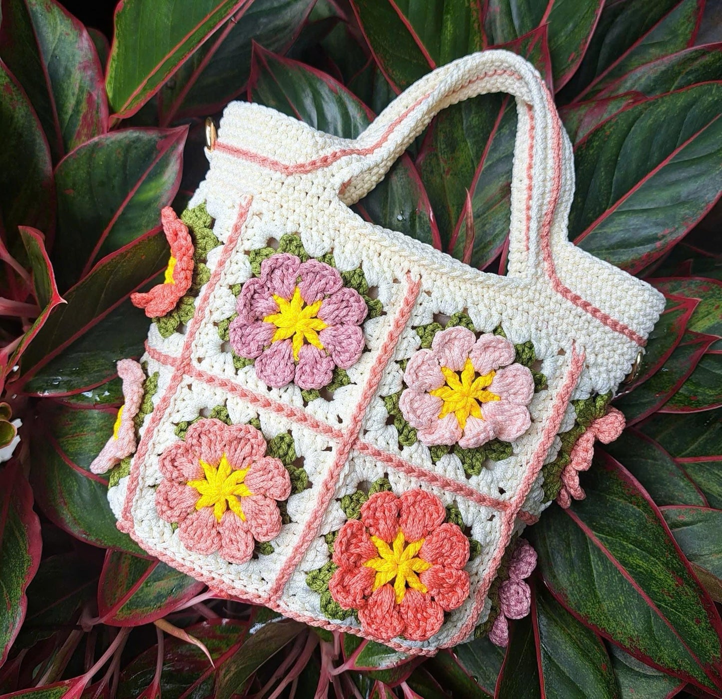 Crossbody flower bag, Crochet Granny square bag, small floral handbag, pink purple yellow flower bag, 20cmx20cm bag, Xmas Christmas gift