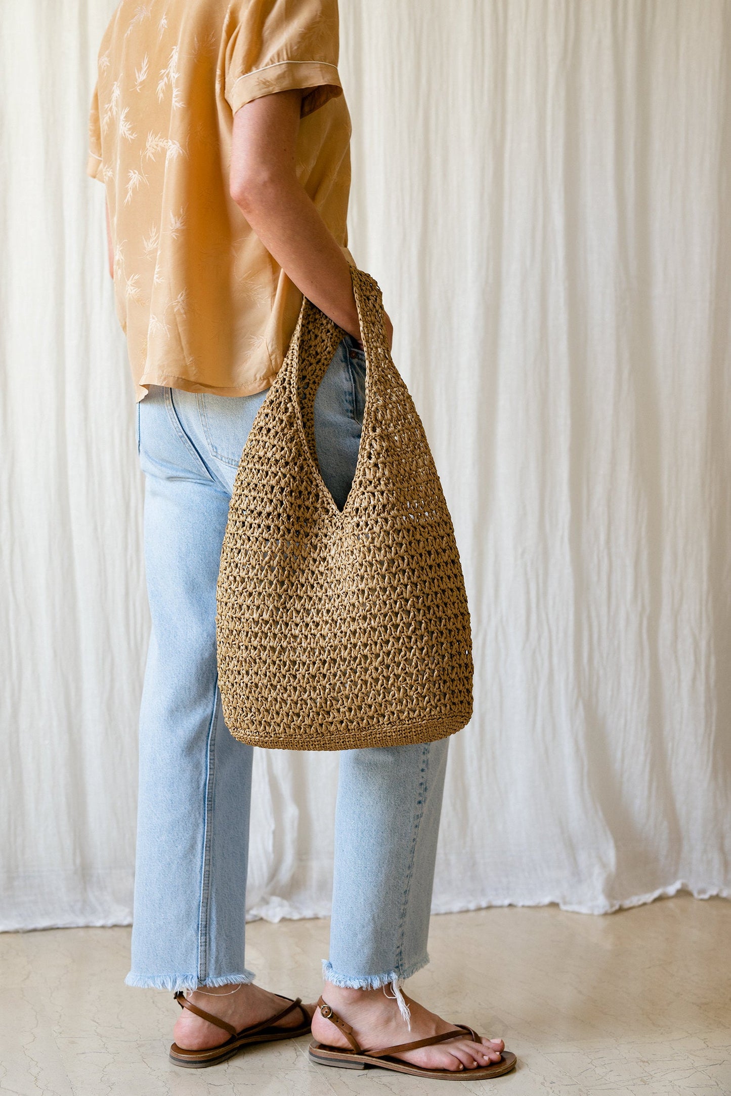 Crochet Raffia Tote in Natural, Summer Tote Bag, Straw Mesh Bag, Lightweight Tote, Crochet Shoulder Bag, One Handle Bag — The Daphne Tote
