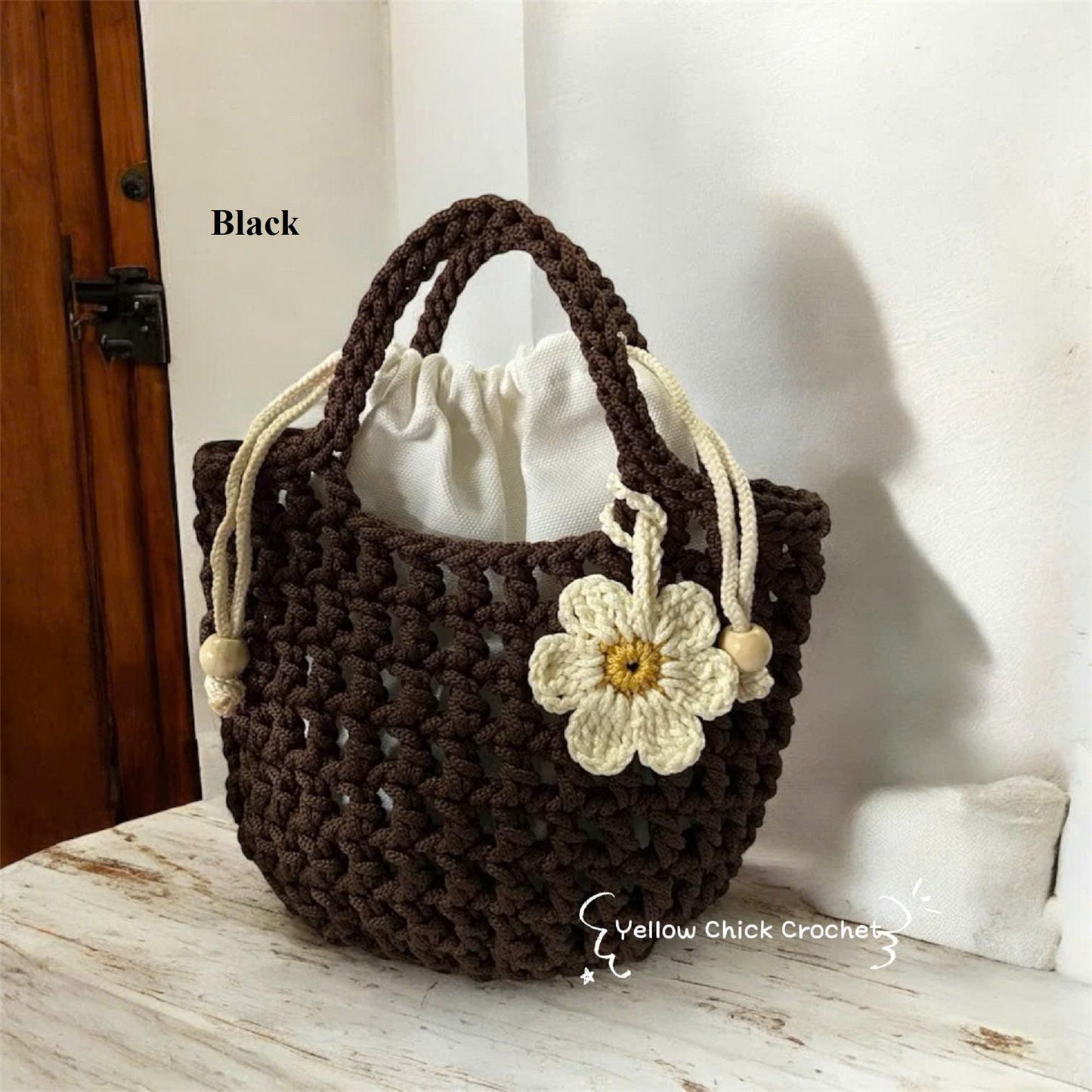 Handmade Crochet Mesh Bag with Flower Charm, Elegant Short Handbag, Custom Colors, Floral crochet bag, Mother's Day gift, Easter Gift
