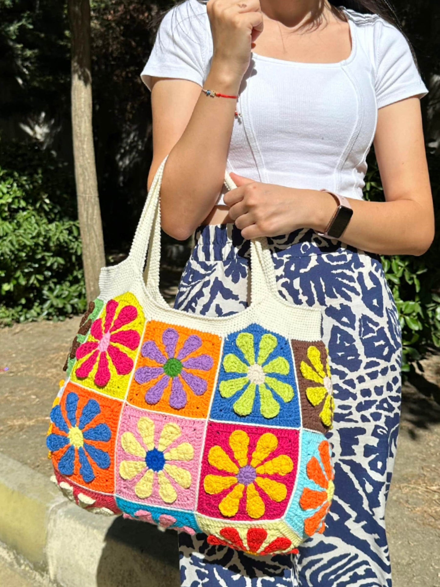 Granny Square Bag Daisy: Aesthetic Spring Style , Crochet Handmade Tote Bag, Custom Hobo Bag